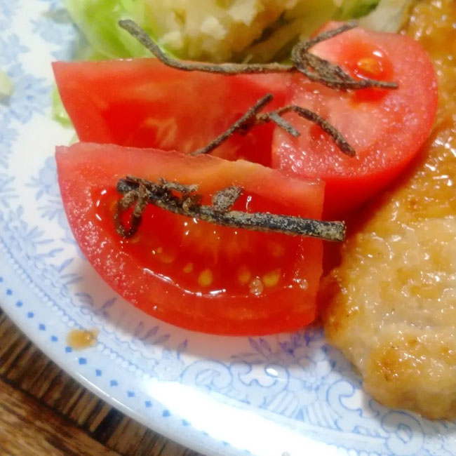 トマトといそ松葉相性抜群いくらでも食べられる