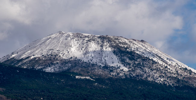 Il Vesuvio innevato