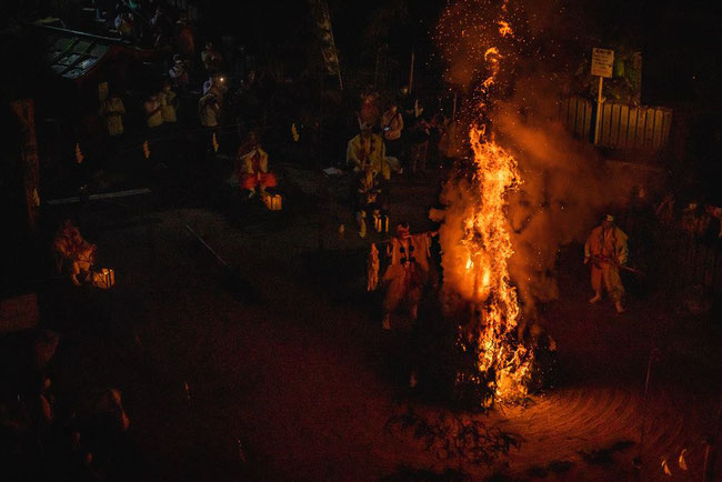 狸谷山不動院の火祭り