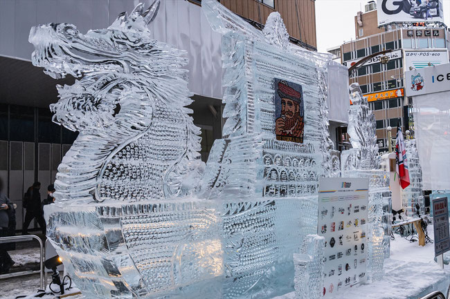 札幌雪まつりすすきの氷の彫刻ニッカウヰスキー