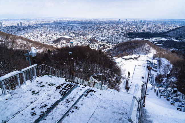 冬の大倉山展望台(スキージャンプ台)