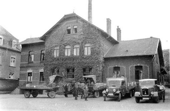 Milchanlieferung bei der alten Molkerei 1930 in Geilenkirchen