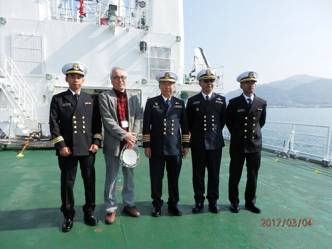 　　　　　マレーシア巡視船での通訳業務（2017.02.27 - 03.04）終了後、幹部乗組員と私