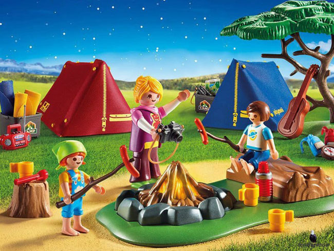 Die Besonderheiten im Playmobil Paket 6668 sind, dass die Zelte aufgebaut werden wie echte Zelte mit Gestänge und Stoff-Bezug.