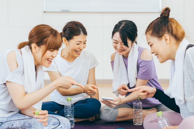 社内ヨガ  企業ヨガ 社内パーソナルトレーニング | ハザマスポーツの出張フィットネス 
