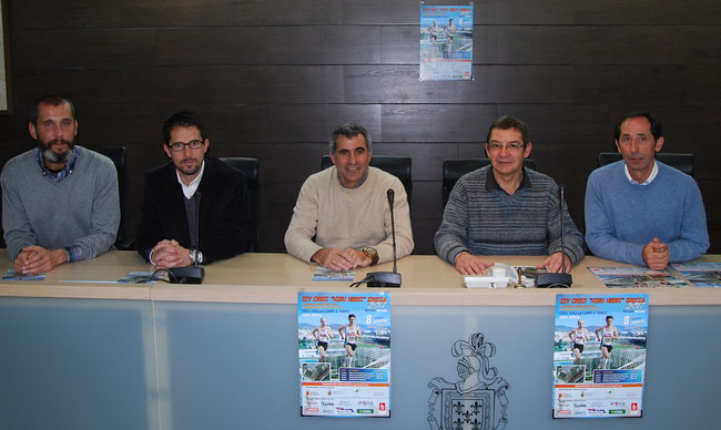 Jorge San Martín (Coordinador del Ayto.), Rodrigo Domínguez (Presidente FNA), Vicente Solchaga (Presidente Hiru-Herri) , Imanol Moso (Concejal de Deportes) y Juanjo Vizcay (Vocal de Hiru-Herri).