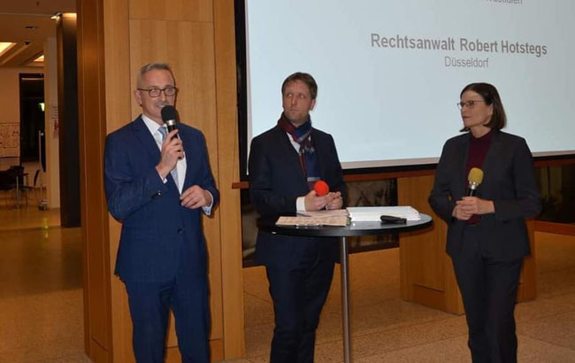 v.l. Dr. Werner Pfeil MdL, RA Robert Hotstegs und Dr. Ricarda Brandts