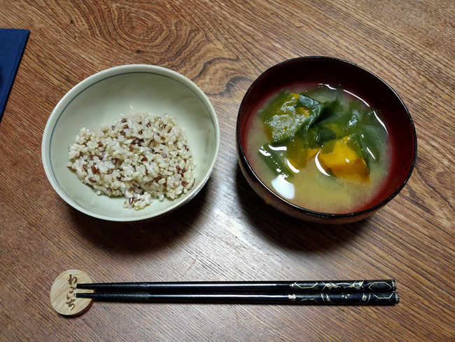 サッと作れて、栄養があって、おなかに優しくて、片付けも簡単。そんな賄いを「たいたいレシピ」として皆さんにも紹介しています
