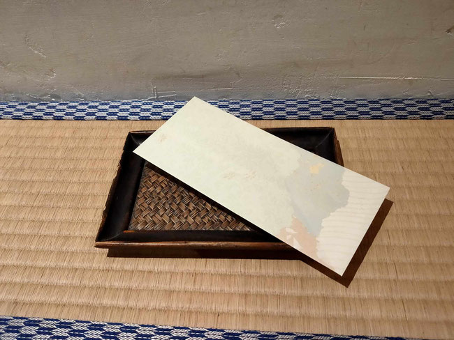 現金と封筒
