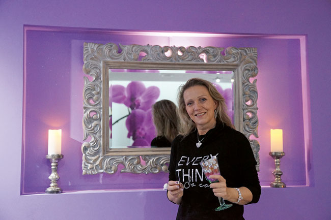 Jris Engeli freut sich in ihrer neuen Beauty Oase in Stein auf Ihren Besuch.
