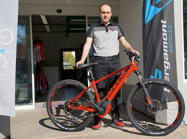 Oliver Müller von topmüller.ch GmbH weiss, was Radfahrer und Vereine wünschen.
