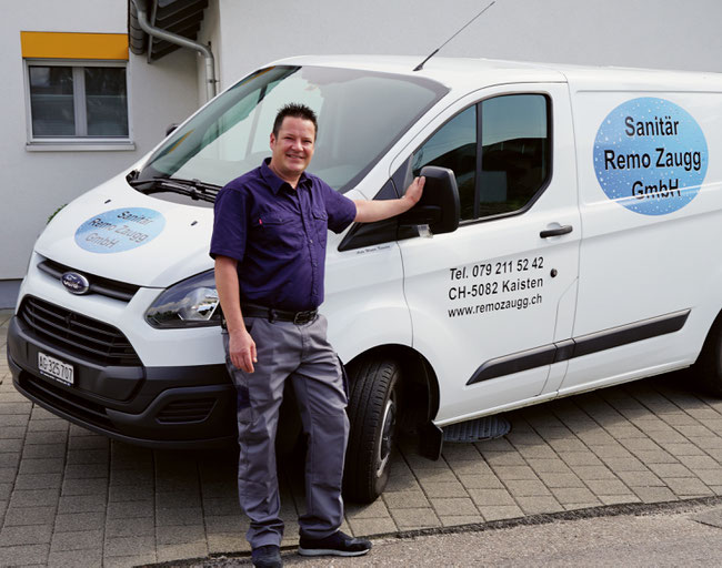«Hier kommt der Chef persönlich»: Sanitärinstallateur Remo Zaugg in Kaisten.
