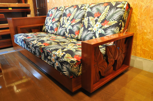 Royal carving sofa three-seat - 一宮町不動産販売・ハワイアン