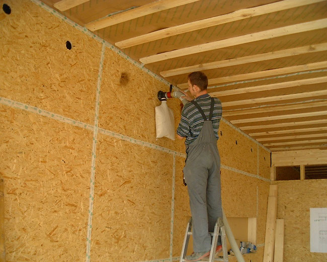 Dampfbremse am Pultdach mit Streuschalung, Wände mit OSB Platten als dampfbremsende Beplankung