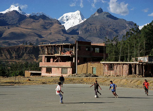 Peru, Huaraz, Ranrapalca, Fussball