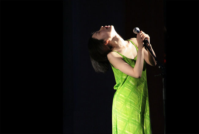 森岡万貴ライブ写真