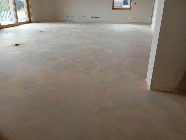 LEOSTEEN, Badgestaltung, Fussboden, Steinboden, Steinholz, Steinholz-Restaurierung, Naturprodukte, Badsanierung, betonbad, betonbeschichtung, betonboden, betoncire, betoncire, betonboden, betoncirenatur, betondusche,  betonküche, beton