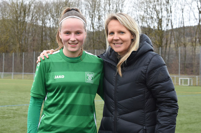 Franziska Kett mit U17 Nationaltrainerin Friederike Kromp