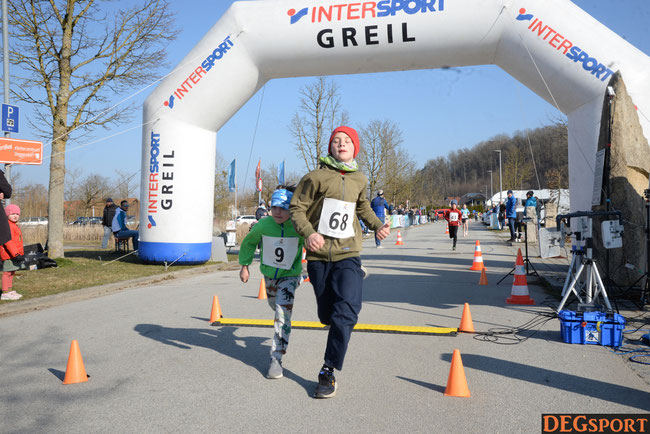 #68 Philipp Straßer; #9 Stefan Cohal