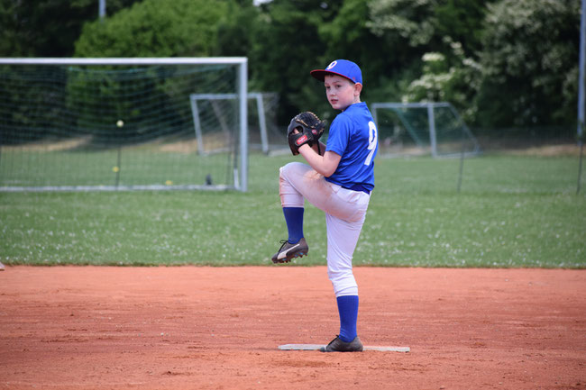 Pitcher Mikolaj Slomka ließ den Schlagmännern der Schanzer mit seinen präzisen Würfen wenig Chancen. - Foto: Jasmin Sethapakdi