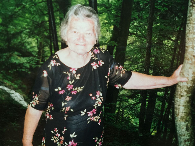 Christa Marianne Stein, geb. Scholz, * 28.02.1928 in Sandwaldau (Niederschlesien), † 19.08.2003 in Neufahrn