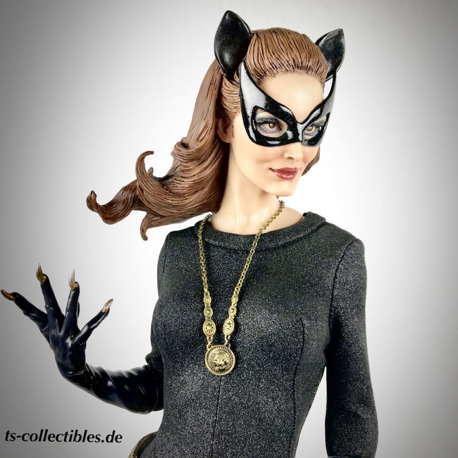 Catwoman Exclusive 1966 1/4 Premium Format DC Batman Classic TV Series 51cm Statue Sideshow Ss300249 