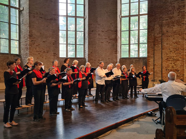 Auftritt des Chores bei der fete de la musique in der Parochialkirche in Berlin