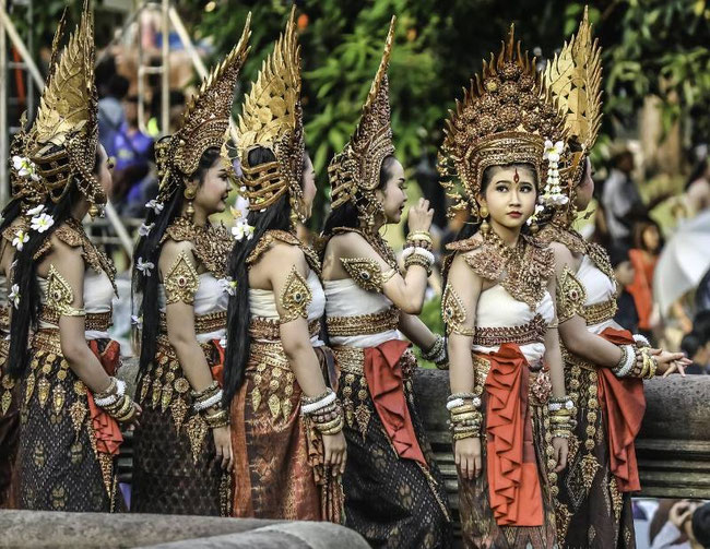 Thai Dancer in traditional Costumes at Phanom Rung Temple