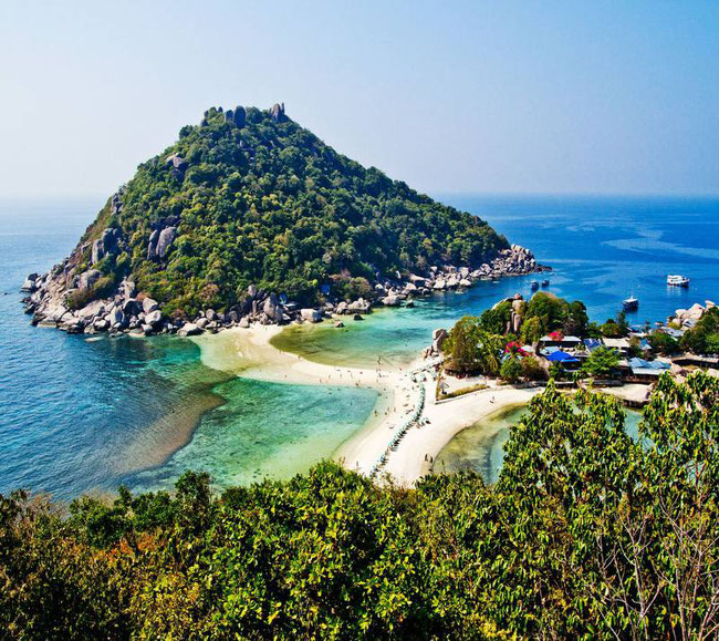 Koh Tao Island is the Snorkeling and Diver Paradise