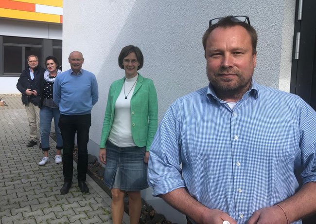 v.l.n.r.: Peter Aßmann, Martina van Stuyvenberg-Rauh, Bernd Schlegel, Jessica Gaitskell, Bruno Gola Foto: privat