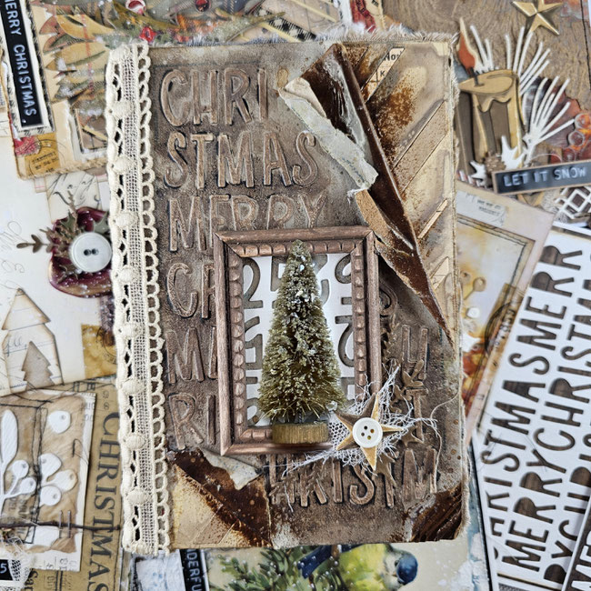 CHRISTMAS CARD HOLDER WITH TIM HOLTZ & SIZZIX CHRISTMAS 2023 - LUISE HEINZL  - JUNK JOURNAL ART