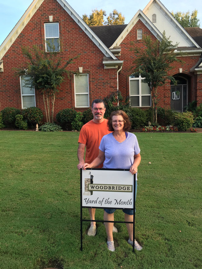 Woodbridge Yard of the Month for September 2018 - Congrats to the Mathew's on LBD!