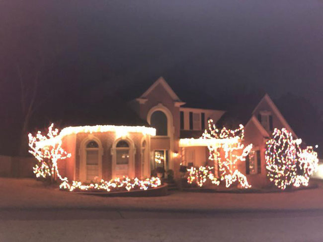 Woodbridge Holiday Lighting/Decorations Winner for 2018 - Congrats to the Hobbs' on Canabridge Drive!