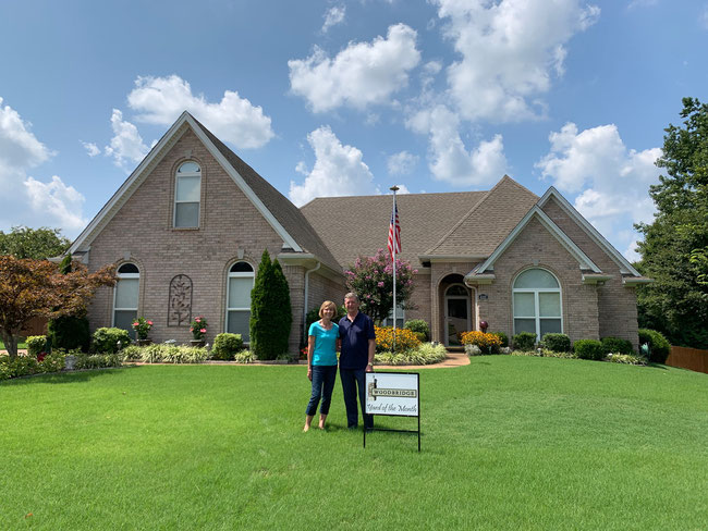 August 2019 Woodbridge Yard of the Month - Congrats to the Campbell's on Canabridge Cove!