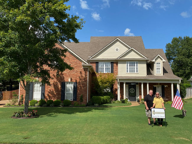 August 2021 Woodbridge Yard of the Month - Congrats to the Williams' on Canabridge Rd. Congrats to all the prior months as well, hope you seen the sign, first pic in a while!