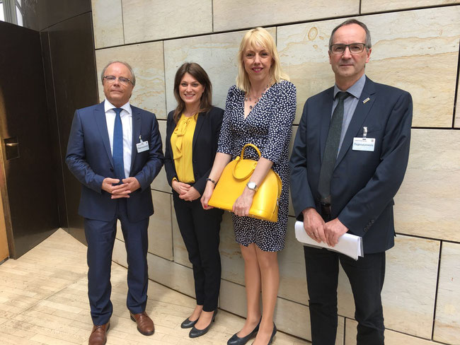 v.l. Prof. Dr. Bernd W. Böttiger, Sabine Wingen, Susanne Schneider MdL, Dr. Peter Gretenkort