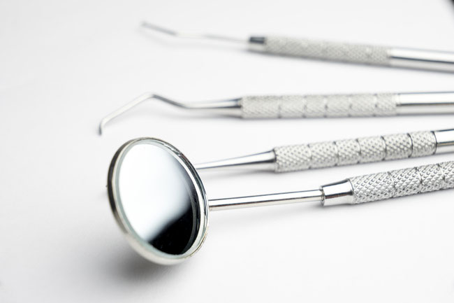 Alterszahnmedizin – einfühlsame Betreuung älterer Patientinnen und Patienten in der Zahnarztpraxis Dr. Jansen in Teufen