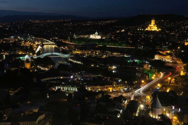 Tiflis bei Nacht