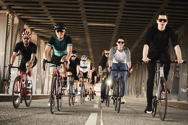 Oakley erstmals mit Cycling Sessions auf Tour