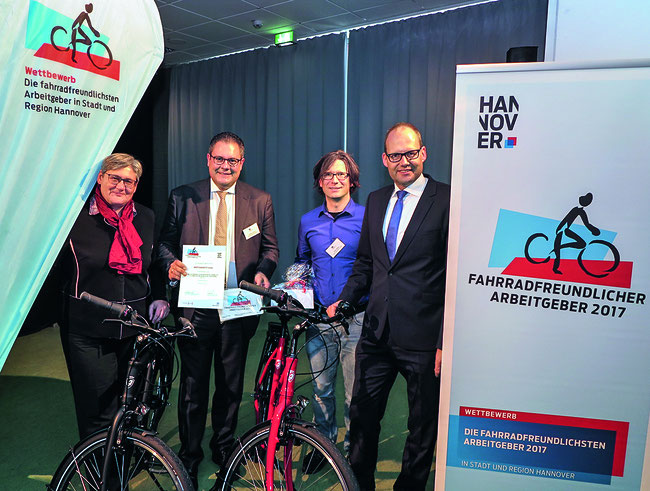 Im Fahrradsattel souverän zum lupenreinen Hattrick - Wertgarantie Group ist „Fahrradfreundlichster Arbeitgeber 2017“