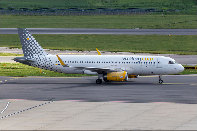 EC-MER Airbus A320-232 sl 6510  V2527-A5 Vueling my best dream Vueling 2015  @ Vienna Airport 04 2024 © Piti Spotter Club Verona