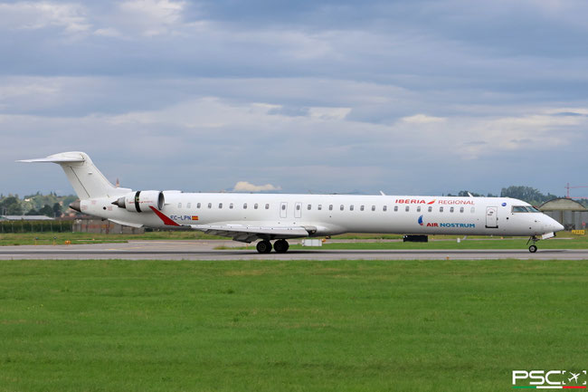 EC-LPN Bombardier CRJ-1000 19022  CF34-8C5A2 Castellon Air Nostrum>IBERIA Regional 2011  @ Aeroporto di Verona 08 2025 © Piti Spotter Club Verona