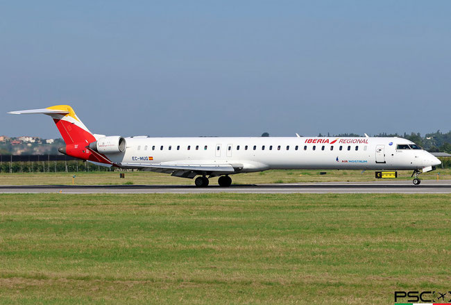 EC-MUG Bombardier CRJ-1000 (CL-600-2E25) 19061  CF34-8C5A2  Air Nostrum>IBERIA Regional 2018  @ Aeroporto di Verona 08 2025 © Piti Spotter Club Verona