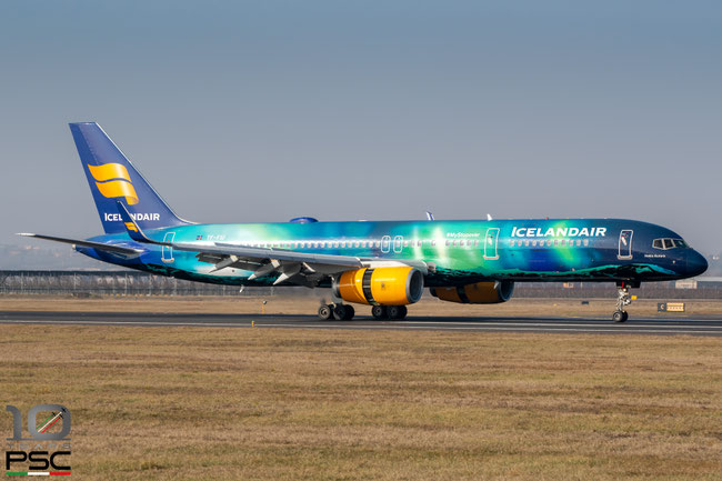 TF-FIU B757-256 26243/603 Icelandair