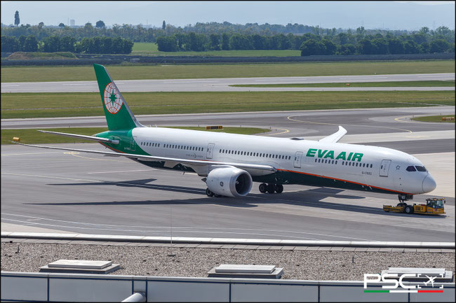 B-17802 Boeing 787-10 60286 866 GEnx-1B  EVA Air (Air Lease Corporation) 2019 @ Vienna VIE 06 2025 © Piti Spotter Club Verona