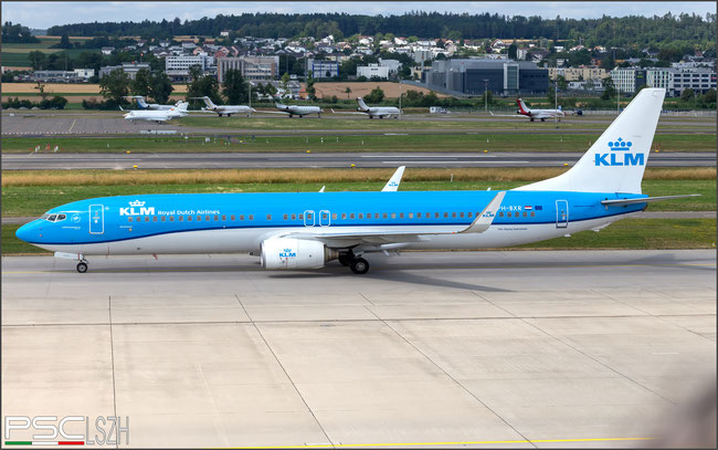 PH-BXR B737-9K2 29601/959 KLM Royal Dutch Airlines @ Zurigo 08.2023 © Piti Spotter Club Verona