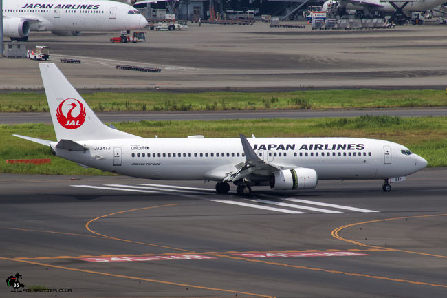 JA347J B737-846 39194/4104 Japan Airlines International @ Tokyo Haneda 07.2023 © Piti Spotter Club Verona