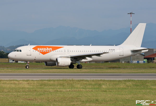 G-EJCA Airbus A320-214 5874  cfm56-5B4/3  easyJet  2013 @ Aeroporto di Verona 09 2025 © Piti Spotter Club Verona