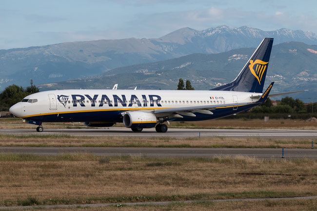 EI-FZL B737-800 44784/6366 Ryanair @ Aeroporto di Verona 21.08.2017 © Piti Spotter Club Verona