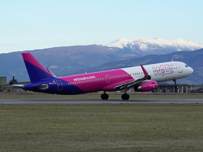 HA-LXJ Airbus A321-231 sl 7316  V2533-A5  Wizz Air 2016 @ Aeroporto di Verona 01 2025 © Piti Spotter Club Verona